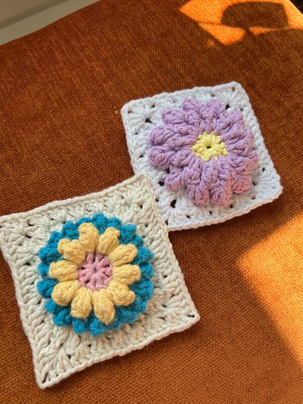 Crochet 3D Popcorn Flower Granny Squares - Beautiful Textured Granny Square Pattern with Popcorn Stitch Flowers