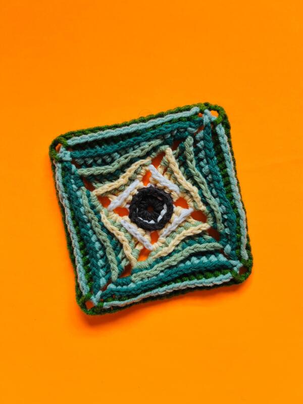 Swirl Granny Square Crochet Pattern - Unique Spiral Granny Square Design for Handmade Projects